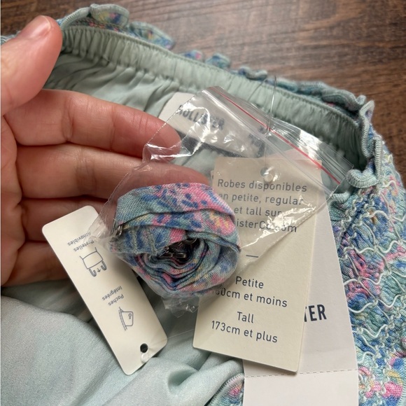 Hollister Light Blue Paisley Strapless dress  Xs nwt - Picture 5 of 5